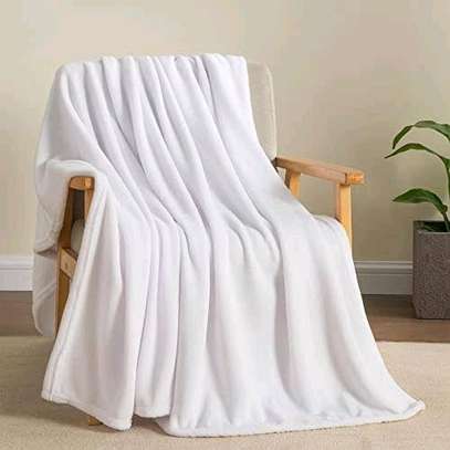 Soft Fleece Throw Blanket (Plain). Coral Plush Throw Blanket, Super Soft & Cozy, 100% Polyester, Machine Washable, for Sofa, Bed, or Chair (Sea Turtle)