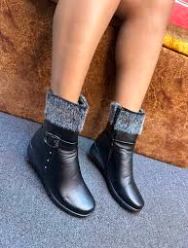 Ladies’ Black Faux Leather Ankle Boots with Fur Lining & Side Zip – Elegant Winter Footwear