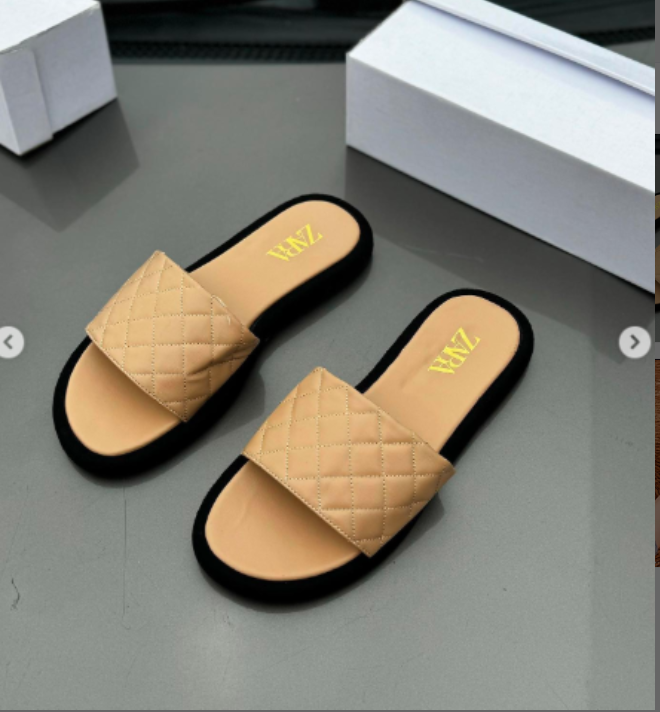 ZARA Women’s Luxe Quilted Faux Leather Slide Sandals with Cushioned Footbed and Contrast Sole – White & Black Open-Toe Slip-Ons