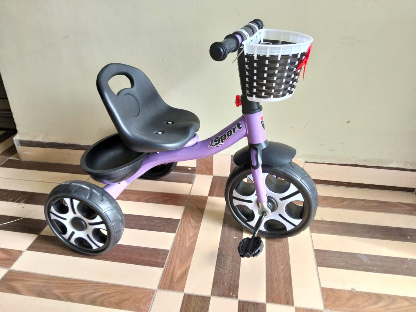 BABIES TRICYCLES KIDS BICYCLES CHILDREN BICYCLES age 1 to 4 yrs