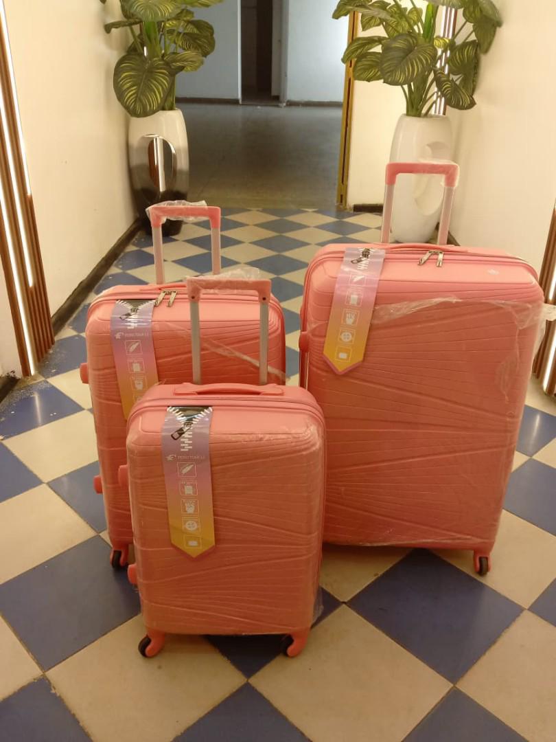 🥭🥭3 Pieces PVC High Quality Travel Suitcase Travel Bag Travel Briefcase With Wheel🥭🥭Made of durable PVC material Lightweight and easy to transport 3-piece set: large suitcase,