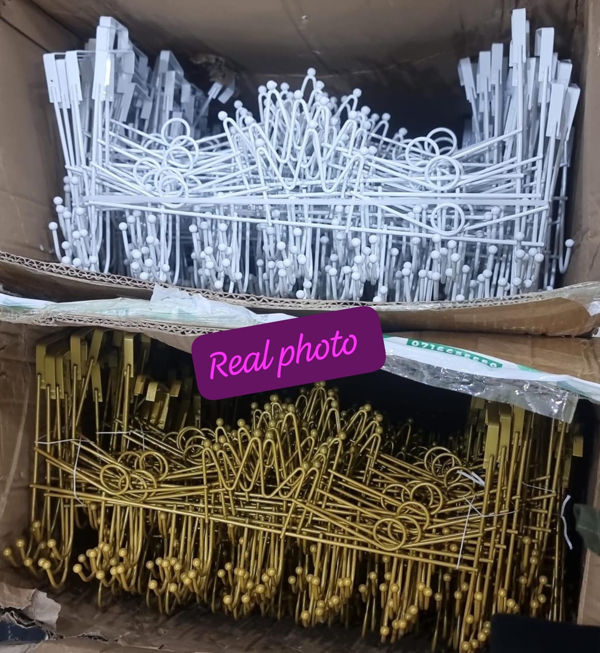 *New arrival 🎉 🎉🎉🎉🎊🔔*



*Heavy gauge behind the door 7 hooks hanger now available *



*Colour white & gold available*

*video has more info*