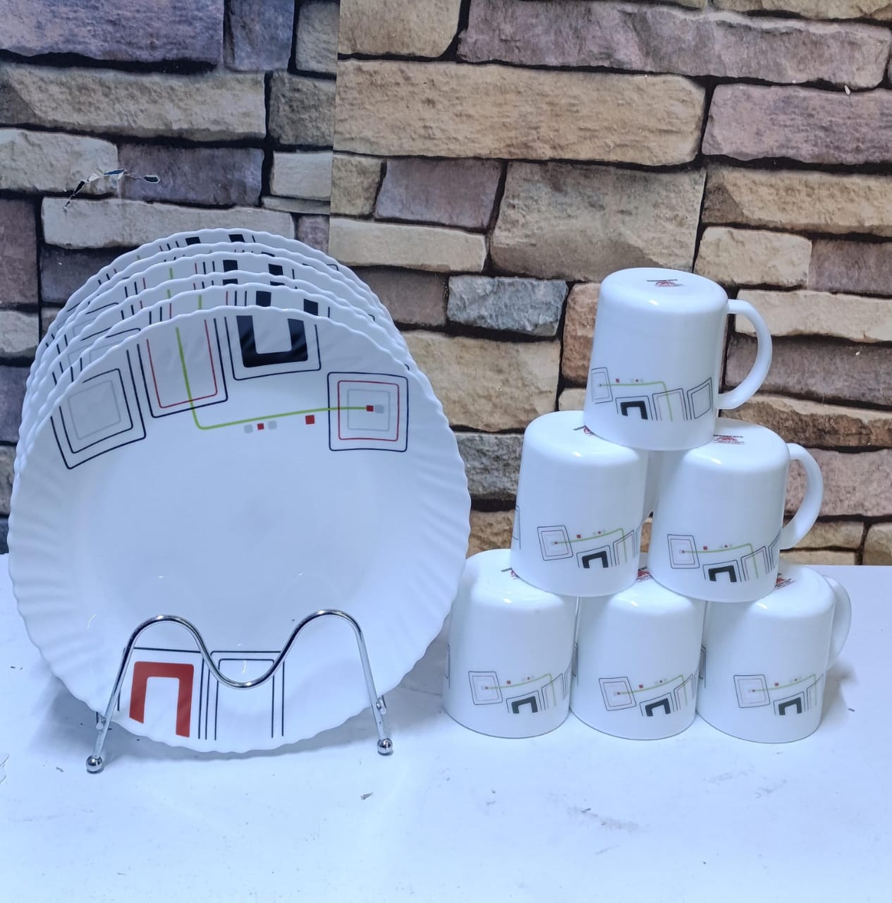 *12PCS DINNERSET*

▫️Sunda Luminarc mugs -6pcs

▫️10.5inch plates -6pcs