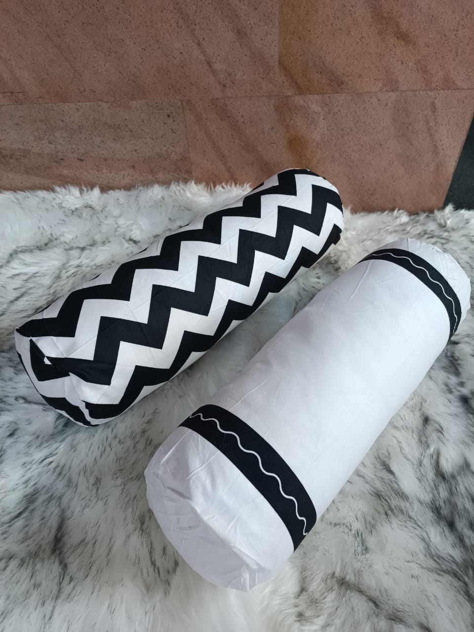 2Pcs Classy Very Quality Stylish🌺 Bolster pillow cases are specially designed covers for cylindrical pillows, offering both protection and aesthetic appeal. 🥳🥳