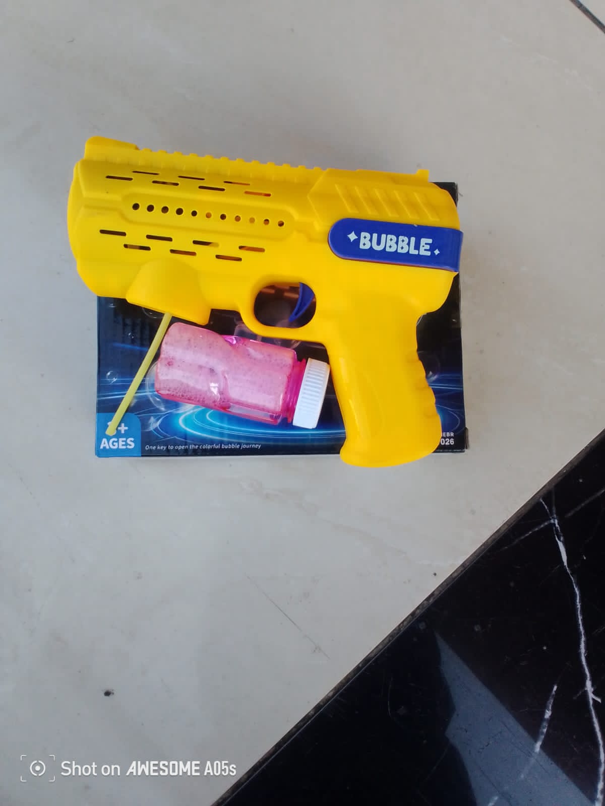 *kids bubble gun* 

▪️ *Material;* pp

 *▪️size:* long bubbles

▪️ *Price:* offer‼️