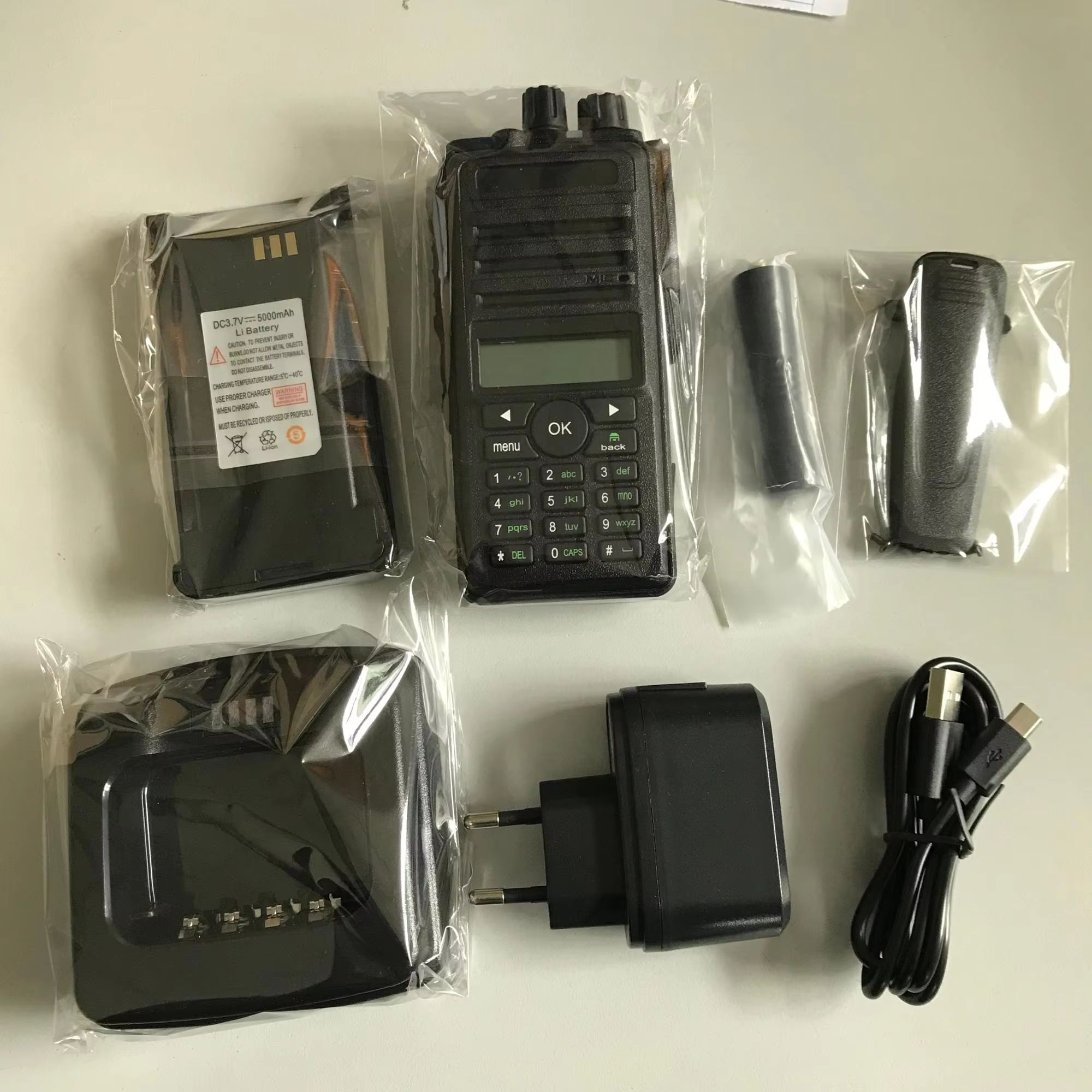 GPS Network WIFI Android Internet Radio Receiver With 2G/3G SIM Card Radio HELIDA CD880  Wcdma 3G Handheld Walkie Talkie