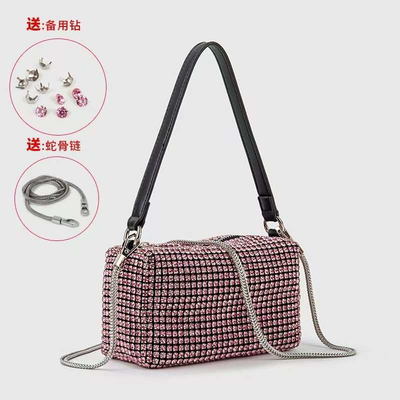 Glamorous Rhinestone Crossbody Bag
Luxury design, full white rhinestones. Detachable pearl handle & silver chain. Elevates outfits, great for parties/daily chic