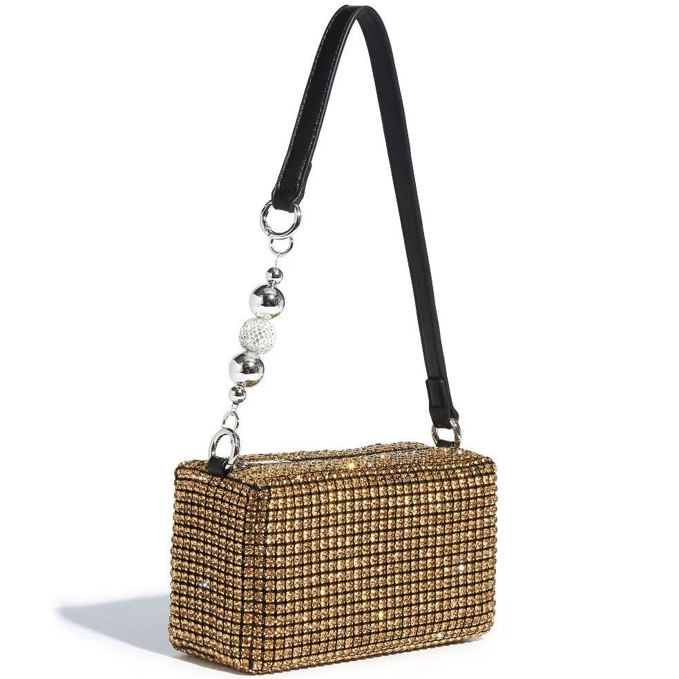 Glamorous Rhinestone Crossbody Bag
Luxury design, full white rhinestones. Detachable pearl handle & silver chain. Elevates outfits, great for parties/daily chic
