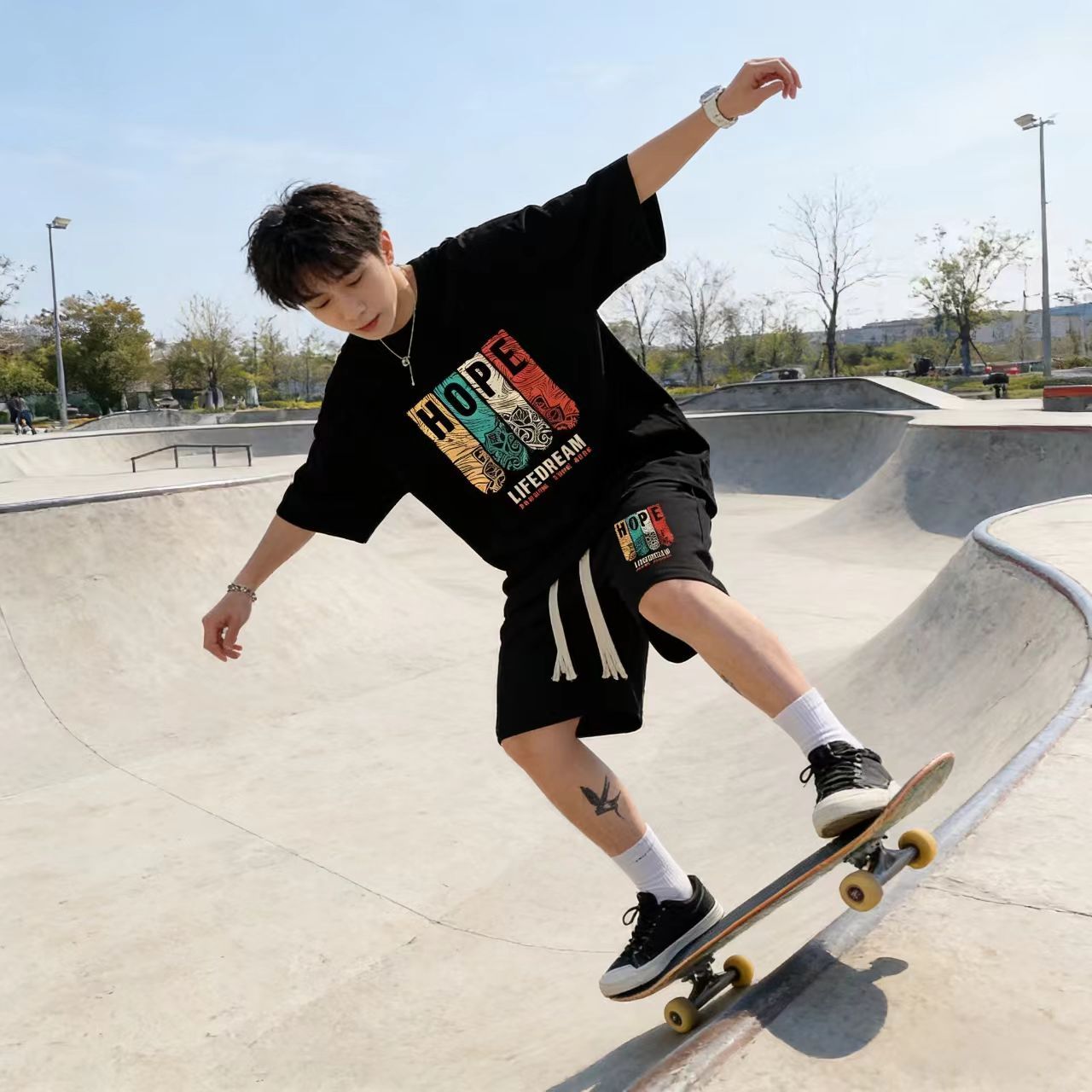 Men's Trendy Waffle Knit 2-Piece Short Set - Casual Sporty Streetwear, Loose Fit Hong Kong Style Outfit for Young Guys