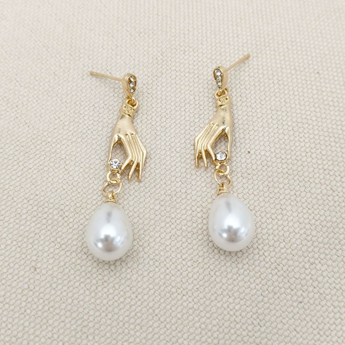 Huitan Novel Design Hand with Imitation Pearl Dangle Earrings for Women Hot Trendy Female Accessory Daily Wear Statement Jewelry A-2062