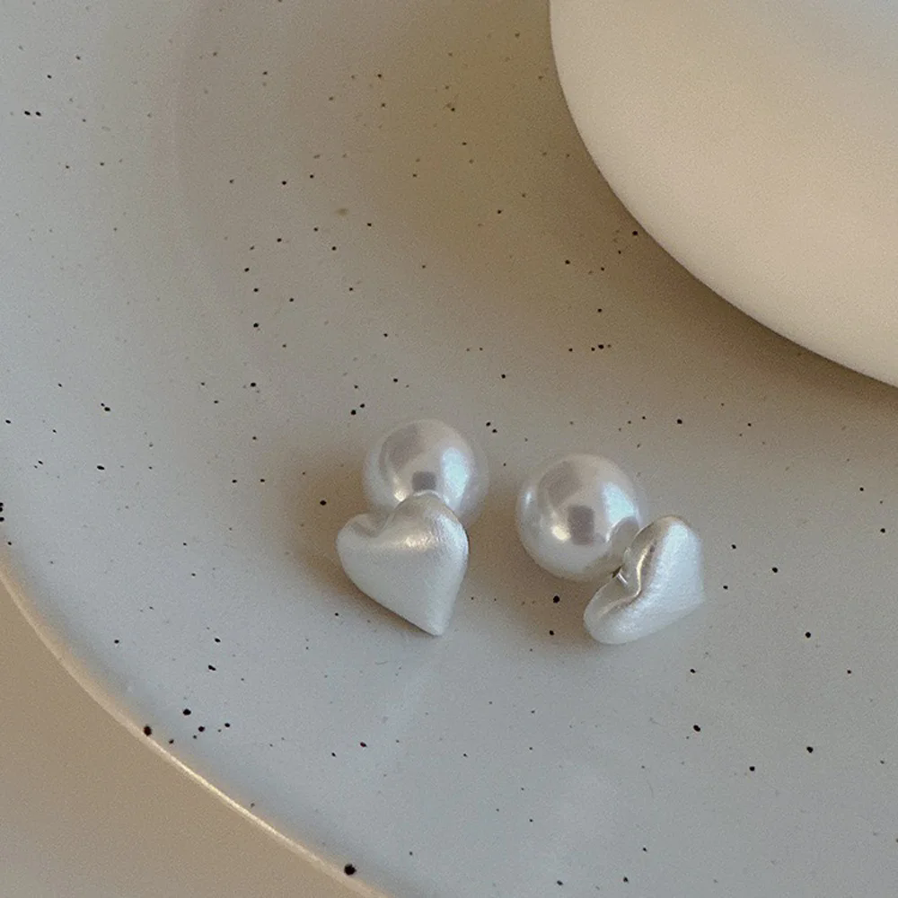 1 pair of brushed metal pearl brushed heart-shaped earrings silver needle earrings