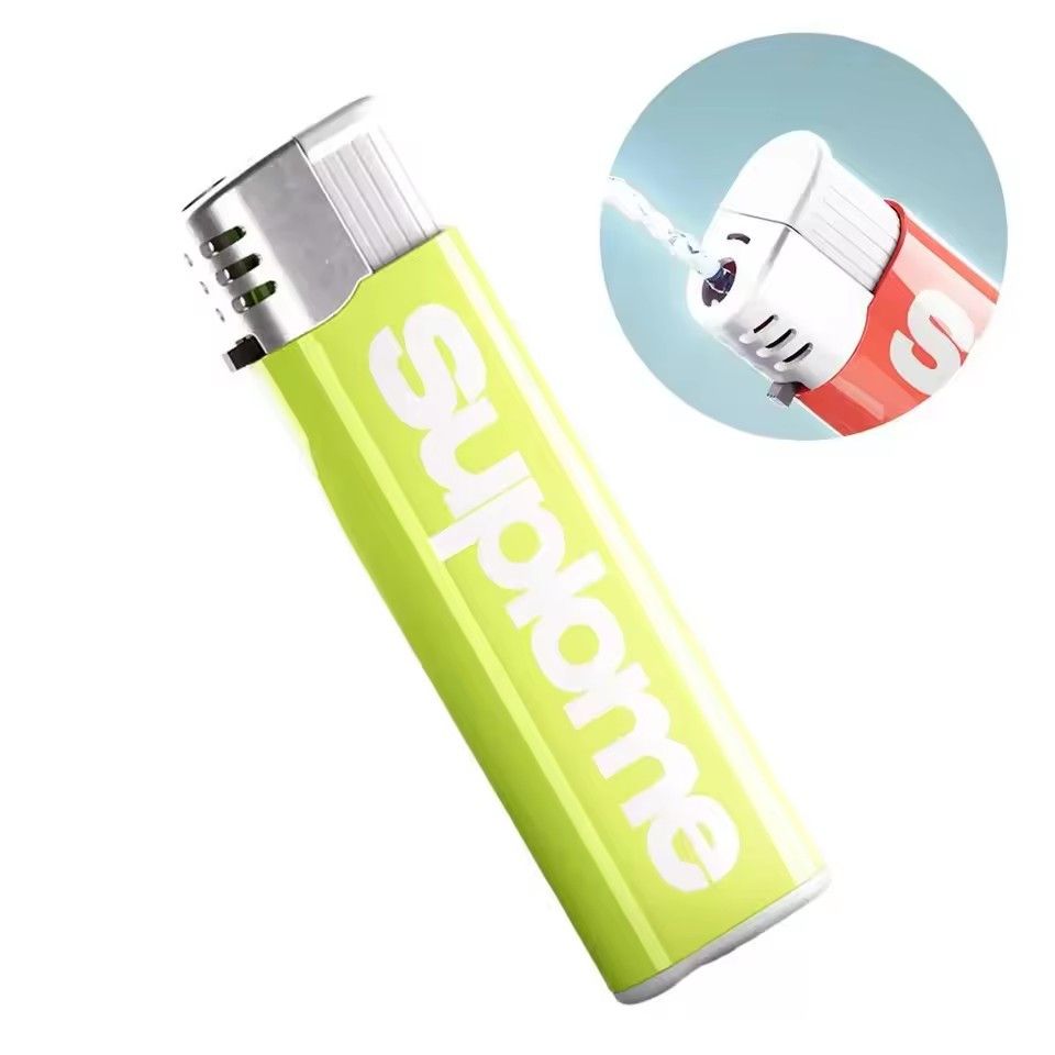 2025 New Magical Lighter Portable Joke Toy Realistic Fun Water Gun Lighter Stress Relieving Toy Water Park