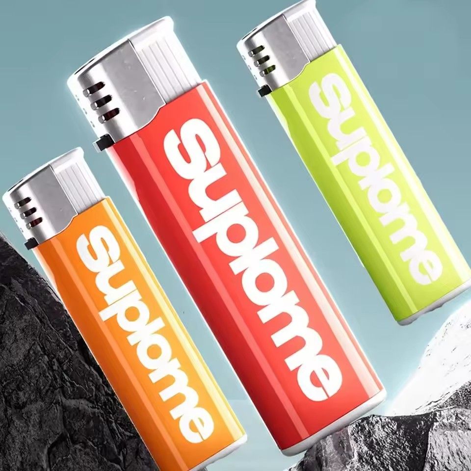 2025 New Magical Lighter Portable Joke Toy Realistic Fun Water Gun Lighter Stress Relieving Toy Water Park