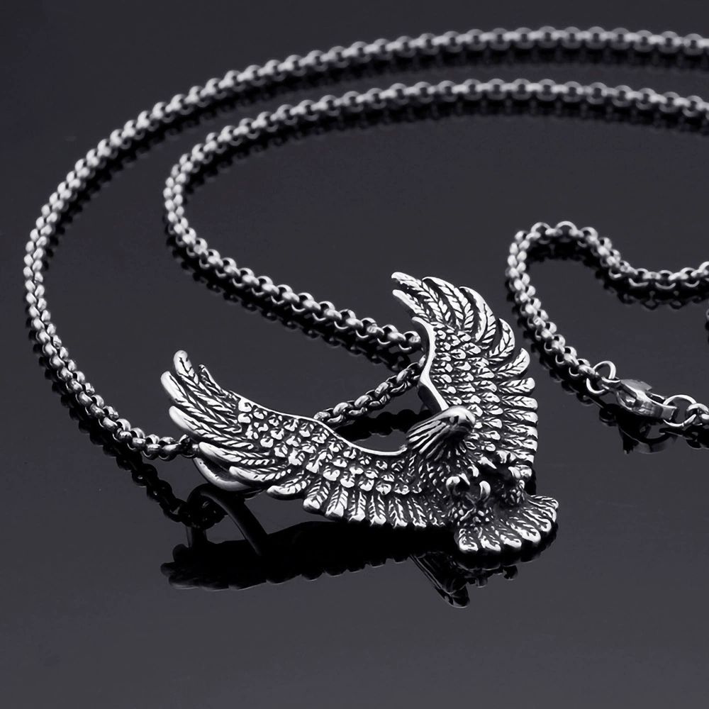 2025 New Titanium Steel Eagle Collar Eagle Personalized Stainless Steel Sweater Necklace Men's Accessories