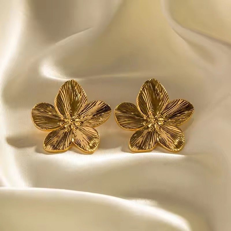 Vintage style and floral hypoallergenic earrings, high-quality 18k gold-plated stainless steel women's party earrings