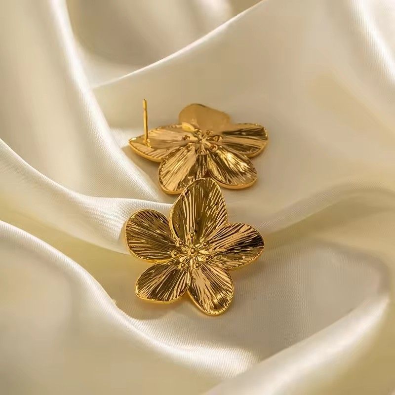 Vintage style and floral hypoallergenic earrings, high-quality 18k gold-plated stainless steel women's party earrings