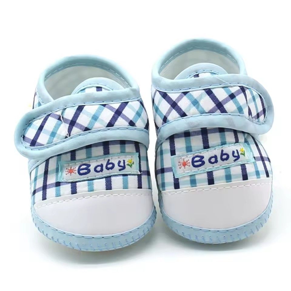 2025 casual newborn shoes, soft sole, girls' warm cordless shoes, ultra light and comfortable multifunctional slippers