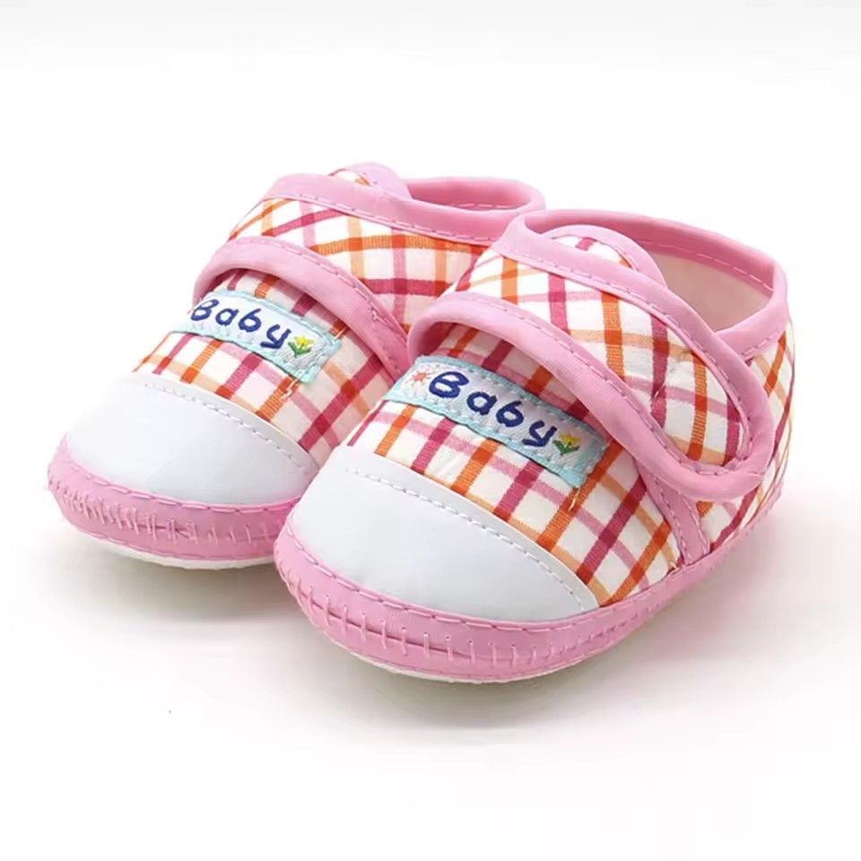 2025 casual newborn shoes, soft sole, girls' warm cordless shoes, ultra light and comfortable multifunctional slippers