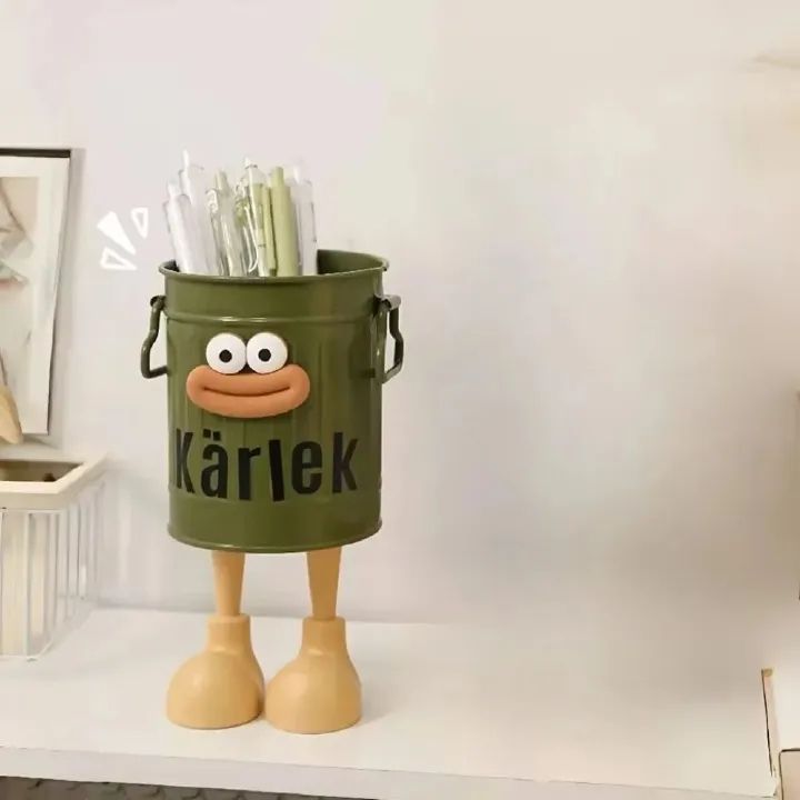 Cartoon pencil holder material for office storage, desktop storage, home studio storage (random letter stickers) 1 piece
