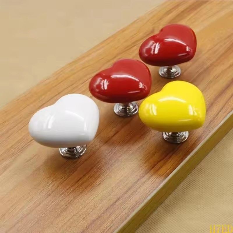 1pc Colorful Love Heart Shaped Plastic Toilet Tank Button Help Adhesive Handle, Portable Accessory Handle Press Tool
