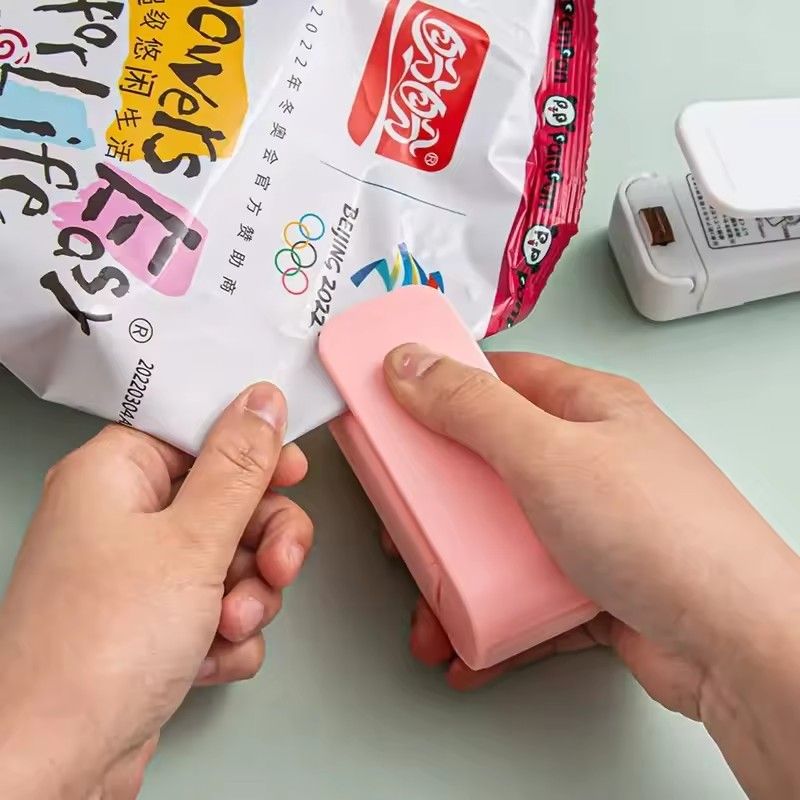 Mini Packaging Sealer, Insulated Plastic Bag for Food, Portable Sealing for Snacks, Kitchen Tools