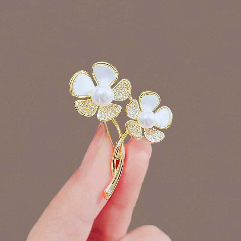 1PC  High end brooch, women's niche brooch, temperament fixed clothes, suits, pearl jewelry