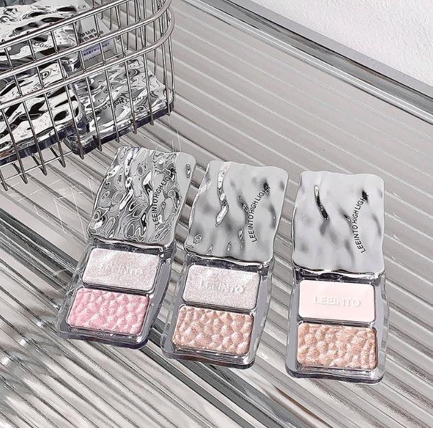 1PC  Two-color Highlight Powder, Brightening the Face, Ultra-Fine Soft Texture for Natural Glow, Enhances Facial Dimension