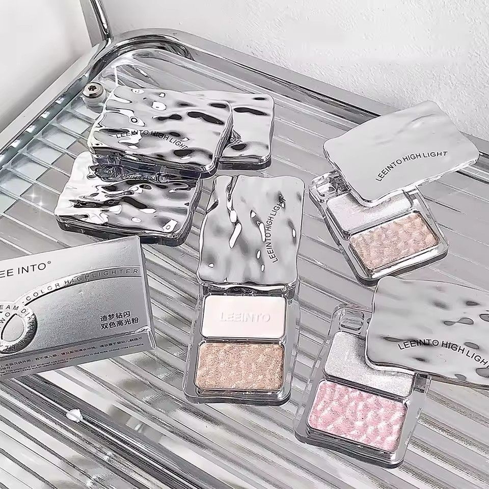 1PC  Two-color Highlight Powder, Brightening the Face, Ultra-Fine Soft Texture for Natural Glow, Enhances Facial Dimension