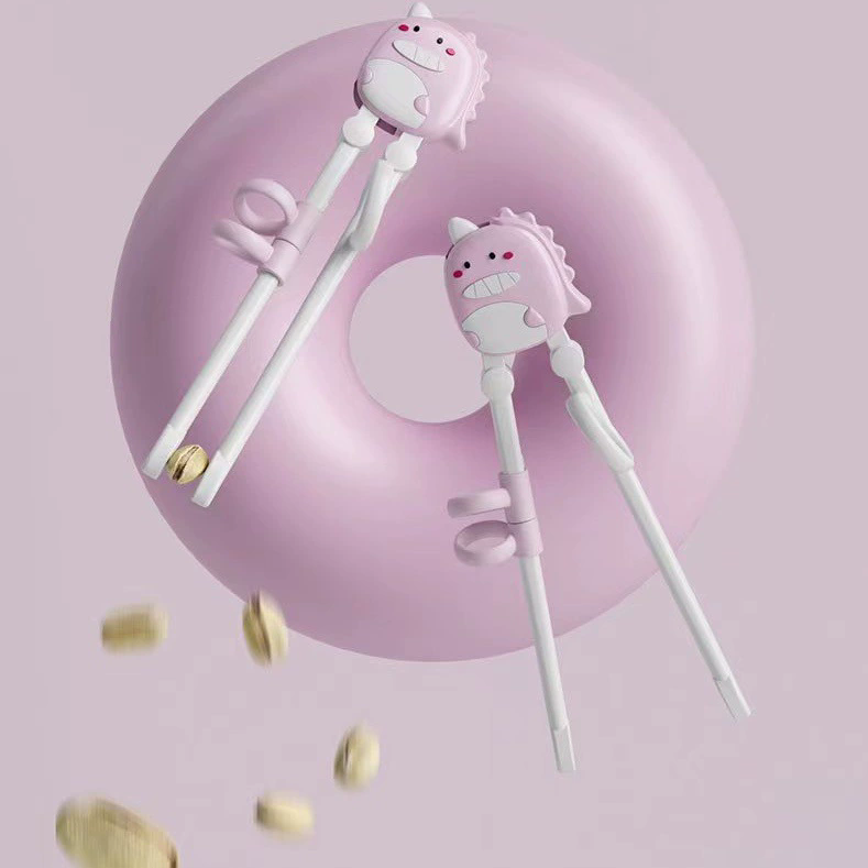 1PC Cartoon Learner Training Chopsticks Free Kids Dinosaur Non-slip Chopsticks Sushi Baby Children Cute Tableware Eating Tool