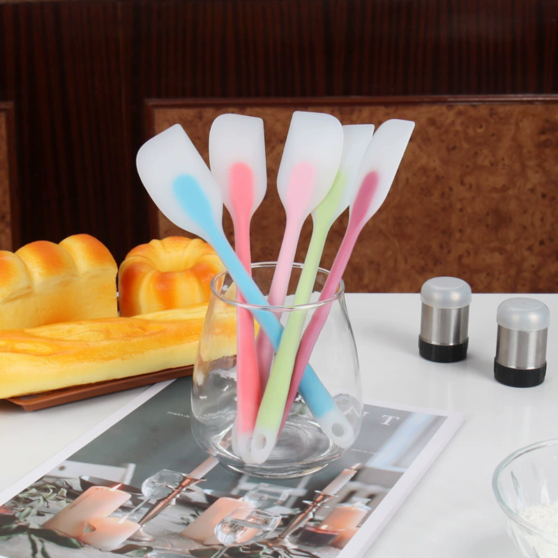 1PC  Cake Tools Items Cream Kitchen Utensils Silicone Spatula for Pastry Knife Cookie Cutter  Baking Supplies