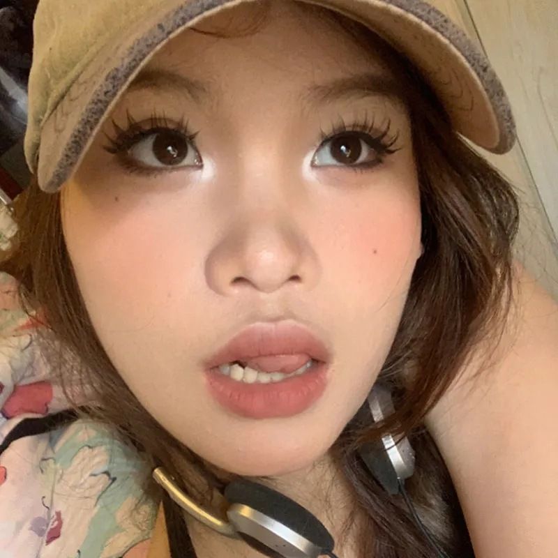 1PC Shimmering Stick Pearlescent Eyeshadow Stick Glitter White Eyeliner Lying Silkworm Pen Silver Highlighter Pen