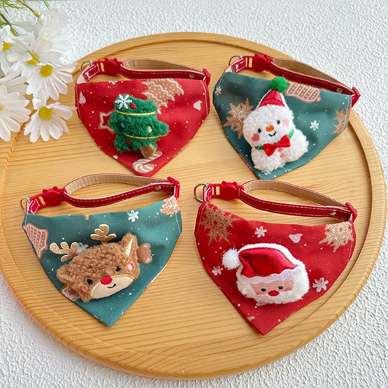 1PC 25 New Christmas Dog Triangle Scarf Adjudable Collars Cat Xmas Dog Collars Elk Festival Pet Dress Up Accessories Santa Claus