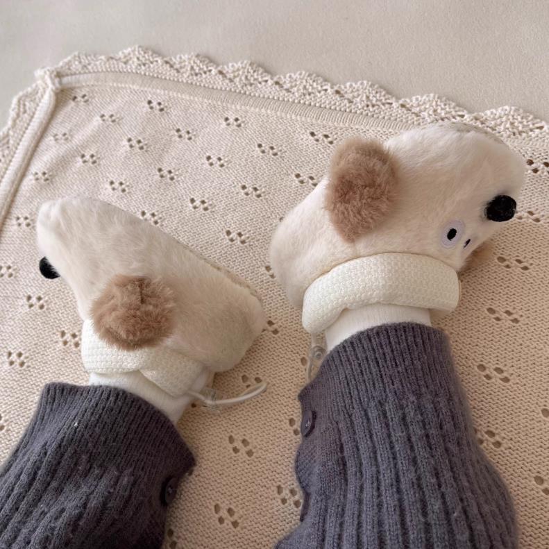 1PairNew Baby Shoes 0-1 Year Old Cartoon Shoes and Socks with One Piece, Non Dropping Heel, Thickened and Velvet Shoes and Socks