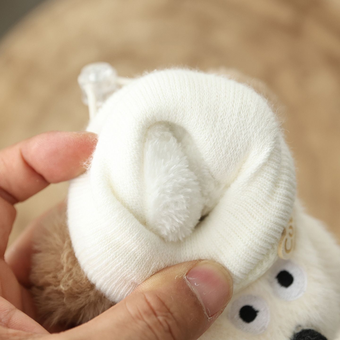 1PairNew Baby Shoes 0-1 Year Old Cartoon Shoes and Socks with One Piece, Non Dropping Heel, Thickened and Velvet Shoes and Socks