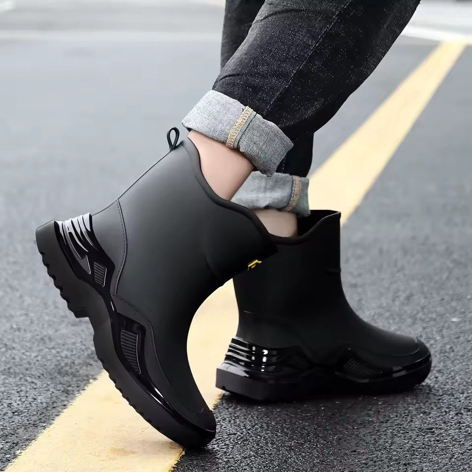 Classic Korean Black Anti-Slip Men's Rubber Boots Short Tube Sports Style Thickened Environmental Protection Water Shoes Zapatos