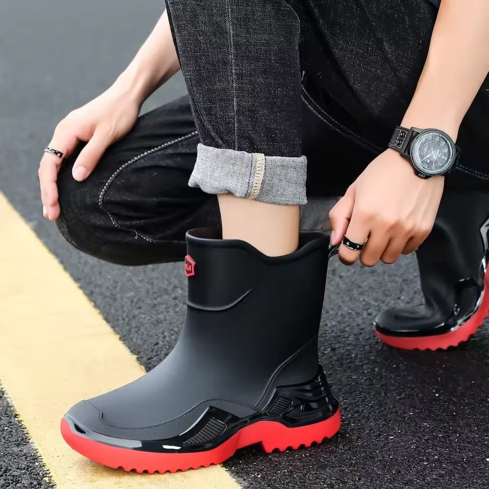 Classic Korean Black Anti-Slip Men's Rubber Boots Short Tube Sports Style Thickened Environmental Protection Water Shoes Zapatos