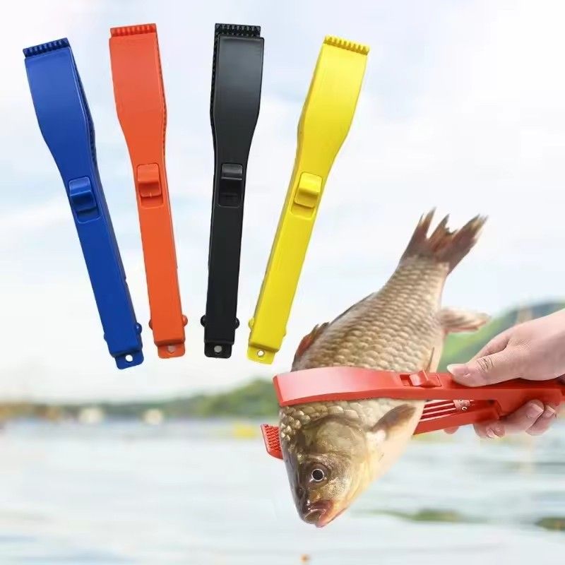 1PC   ABS Hand Controller Fishing Fish Clip with Lock Switch Multifunctional Tackle Tool Fishing Body Grip Clamp Gripper Grabber