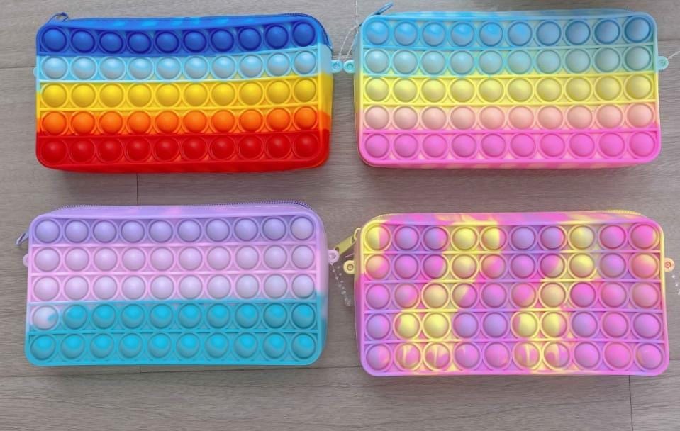 [[GREAT NEW ARRIVALS]]FASHION Girl Handbags Purse Bag Pop It Bag.It  is made from PU material. 
This is the most popular bubble element to make a cute pop purse handbag.