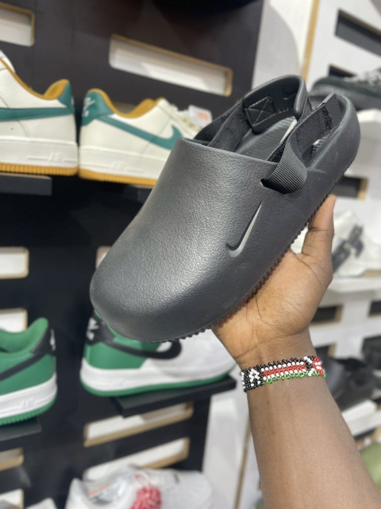 New Arrivals Crocs High Quality Design Long Lasting Sandals Calm Mules Men/Women Adjustable Shoes