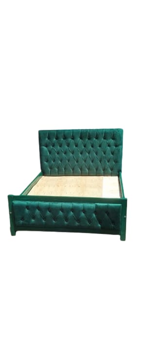(OFFER!!!) Luxe Chesterfield 4x6 Bed – Timeless Elegance for Your Bedroom (Without mattress)