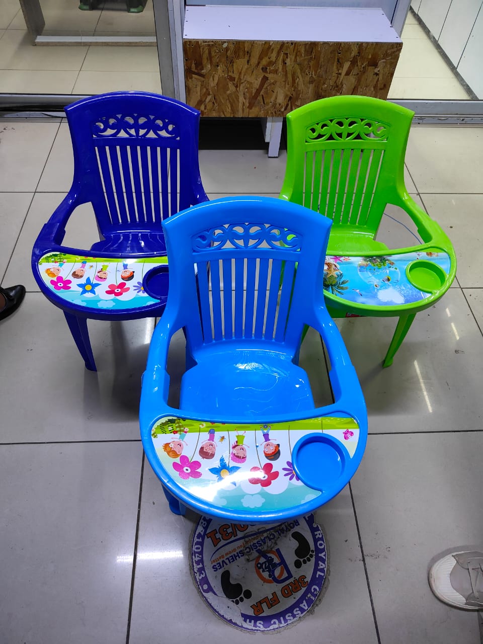 🫴ANNIVERSARY SALES💫KIDS FEEDUNG CHAIRS 6MONTHS-3YRSMothers

all over the world are going crazy over our revolutionaryHigh Chair! This baby high chair uses premium  PP material for the main structure