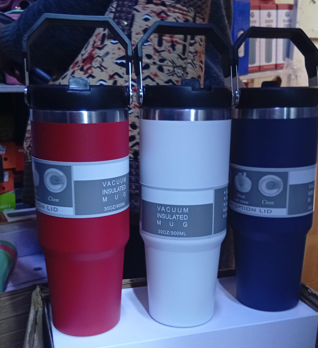 😁SIP IN STYLE🥰900ml insulated mug Travel cup, keeps warm/hot/cold all day,Vacuum insulation for hot drinks color-random cate-Travel & To-Go Food Containers 900ml Insulated vacuum mug-Stanley cup
