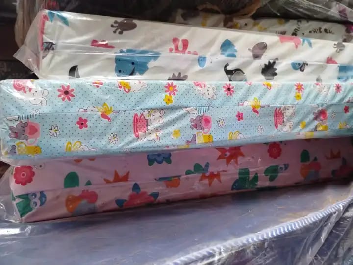 😘DON'T MISS OUT ON BABY'S FIRST COMFORT ✅️💫Baby Cot Mattress, designed to provide your little one with a comfortable and restful sleep experience. Crafted with utmost care, this mattress offers the
