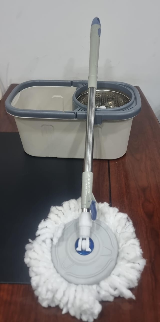 ♦️EFFORTLESS CLEANING-CLEAN WITH EASE👌*Fashion rotary mop 17L bucket, 112cm mop, 2 rags



*idealandconvenientforuse, durableeasy to use and maintain!*