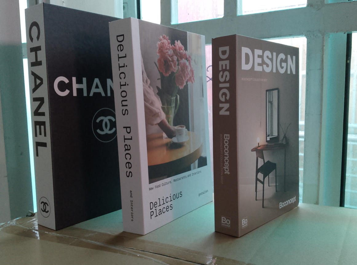 👌GET A GLIMPSE 🥳*Decorative Dummy book now available ce*


*Available in 3 designs as shown above*👆
