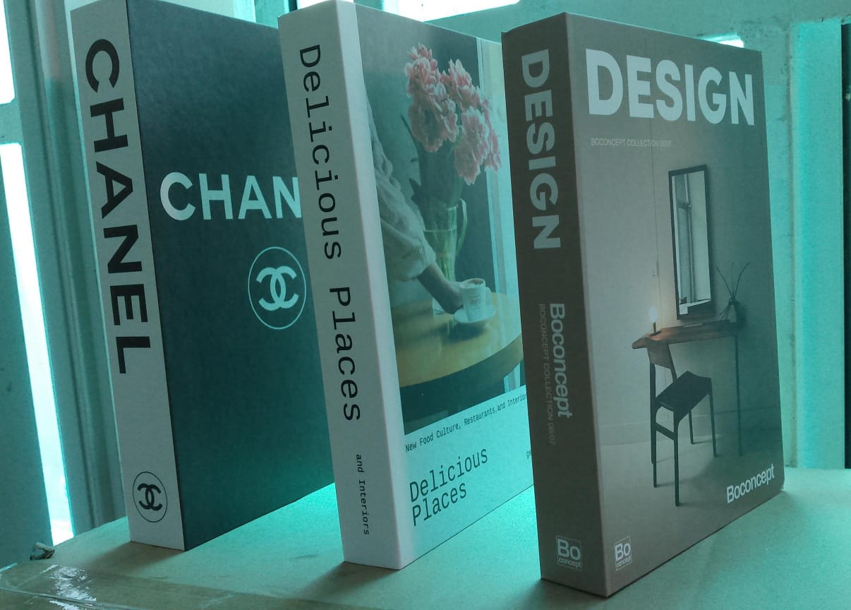 👌GET A GLIMPSE 🥳*Decorative Dummy book now available ce*


*Available in 3 designs as shown above*👆