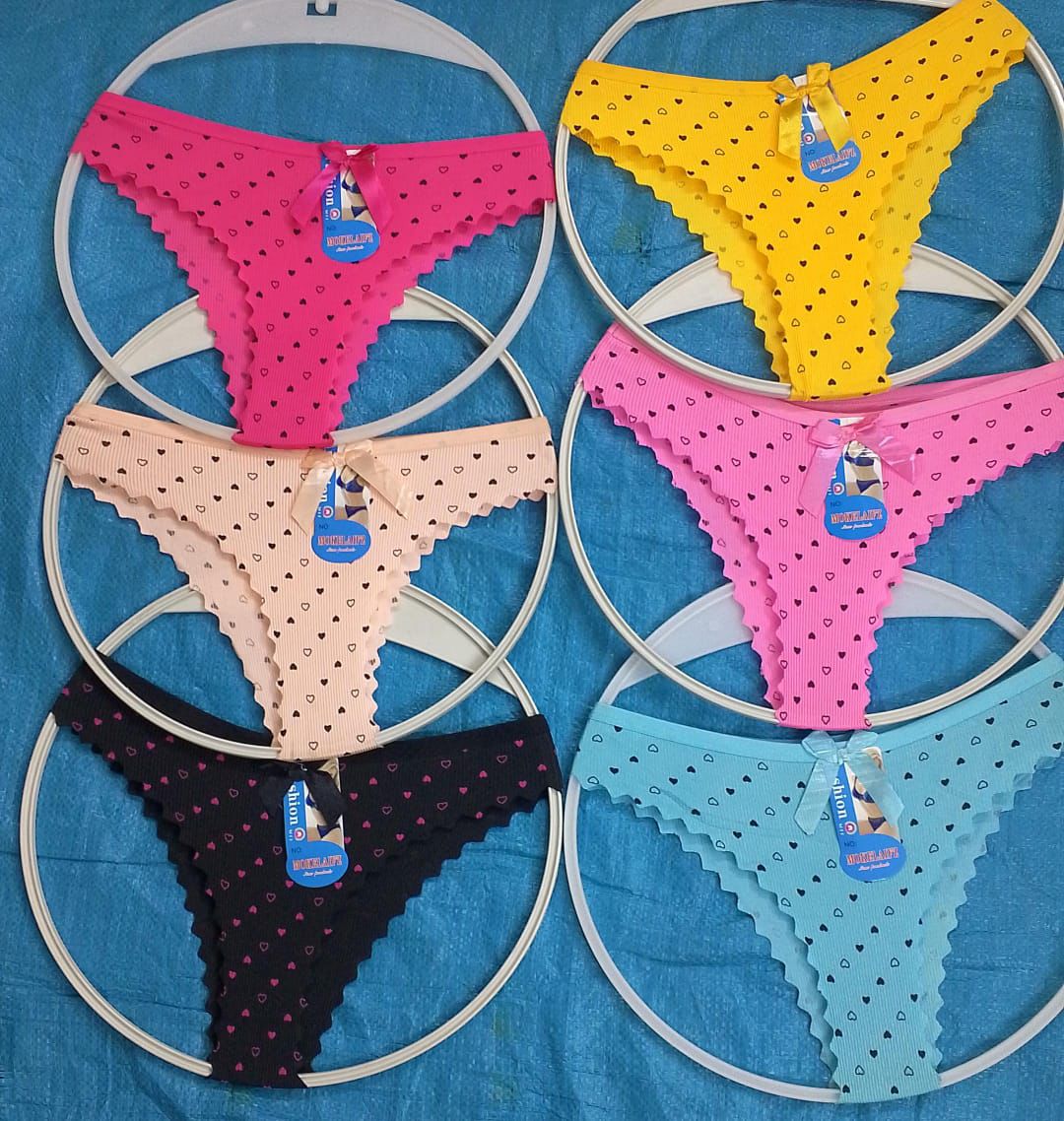 Seamless Thongs Underwear Ice Silk Comfy G-string Panties Lingerie Designed for minimal rear coverage and are ideal for eliminating visible panty lines under tight clothing.