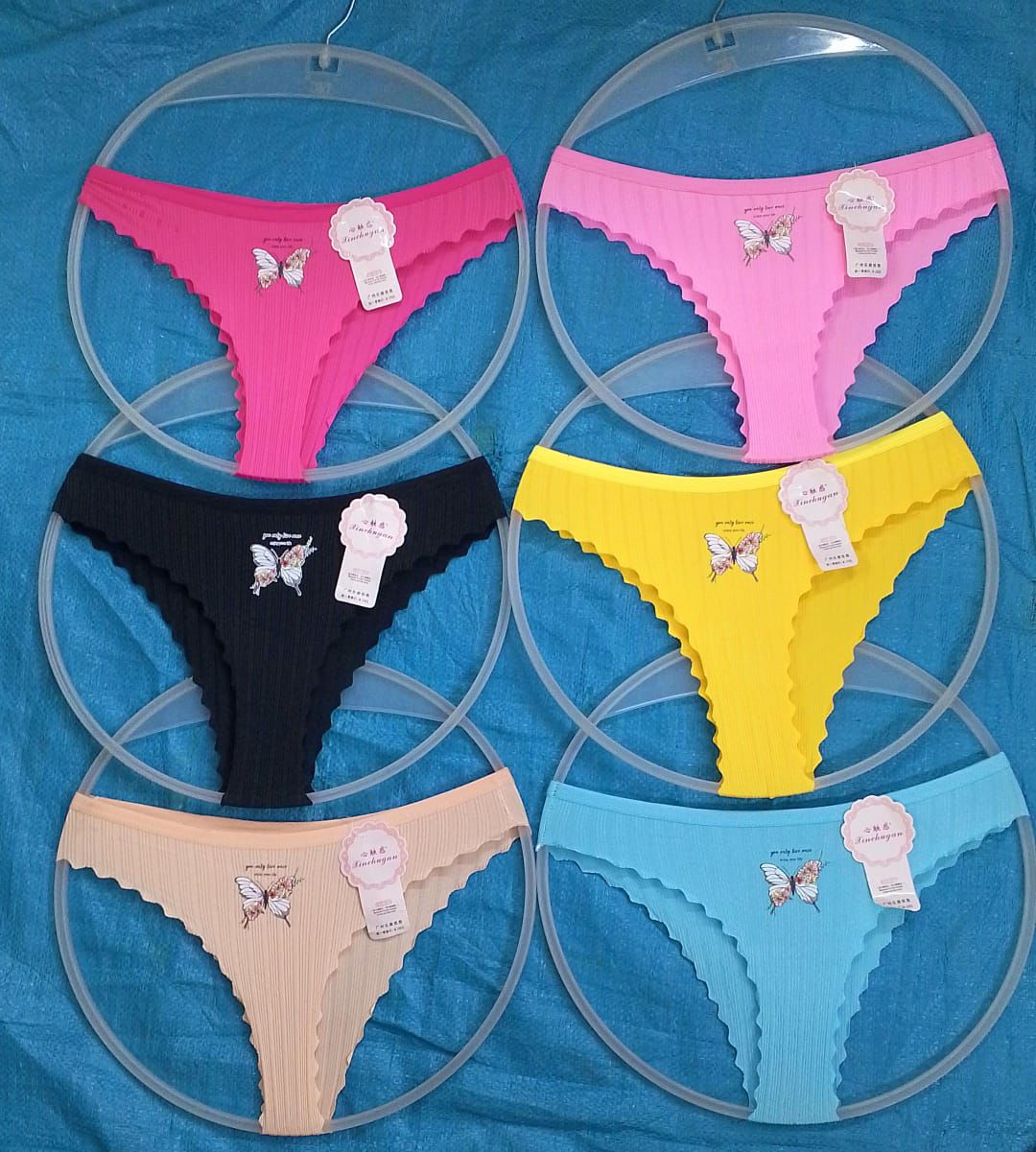 Seamless Thongs Underwear Ice Silk Comfy G-string Panties Lingerie Designed for minimal rear coverage and are ideal for eliminating visible panty lines under tight clothing.