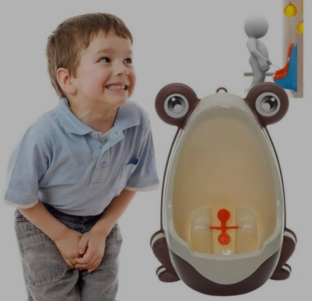 Cute Frog Standing Potty Training Urinal for Boys Toilet with Funny Aiming Target.Boys Urinal Toilet Bathroom Kid Frog Trainer Baby Potty Pee