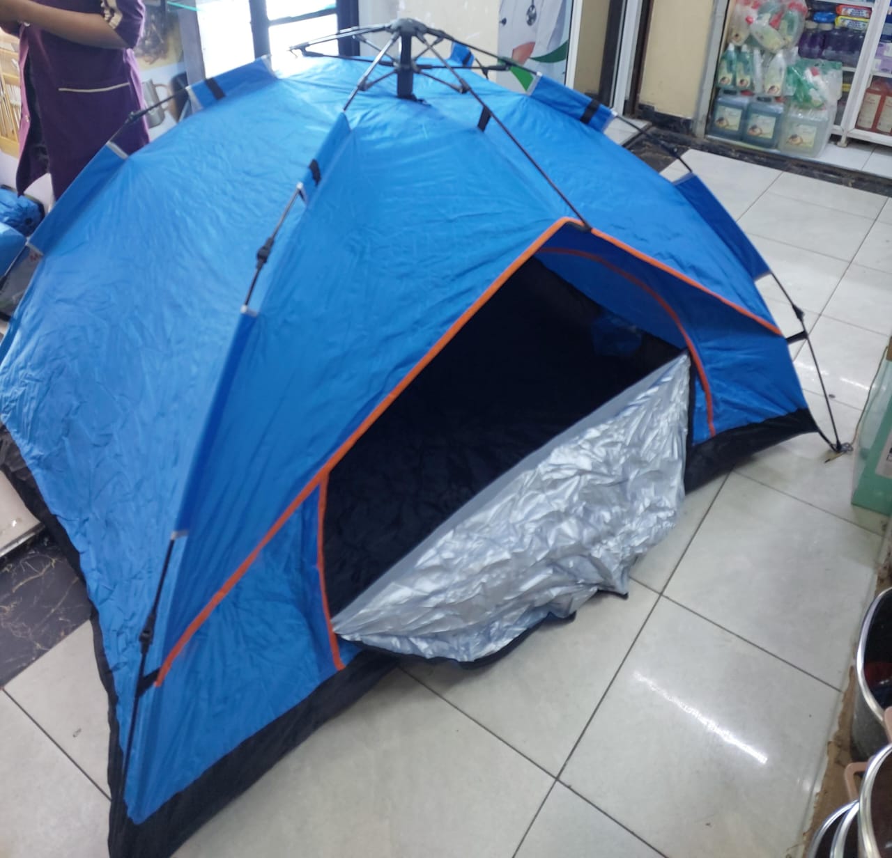 CRAZY OFFER STRONG UP TO 4 PERSONS WATER PROOF POP UP CAMPING TENT IN PORTABLE BAG,2 DOUBLE ZIPPED DOORS WITH MOSQUITO NET WINDOWS: 2 DOUBLE ZIPPERED WINDOWS WITH MOSQUITO NET,CAMPING TENT 4 PEOPLE